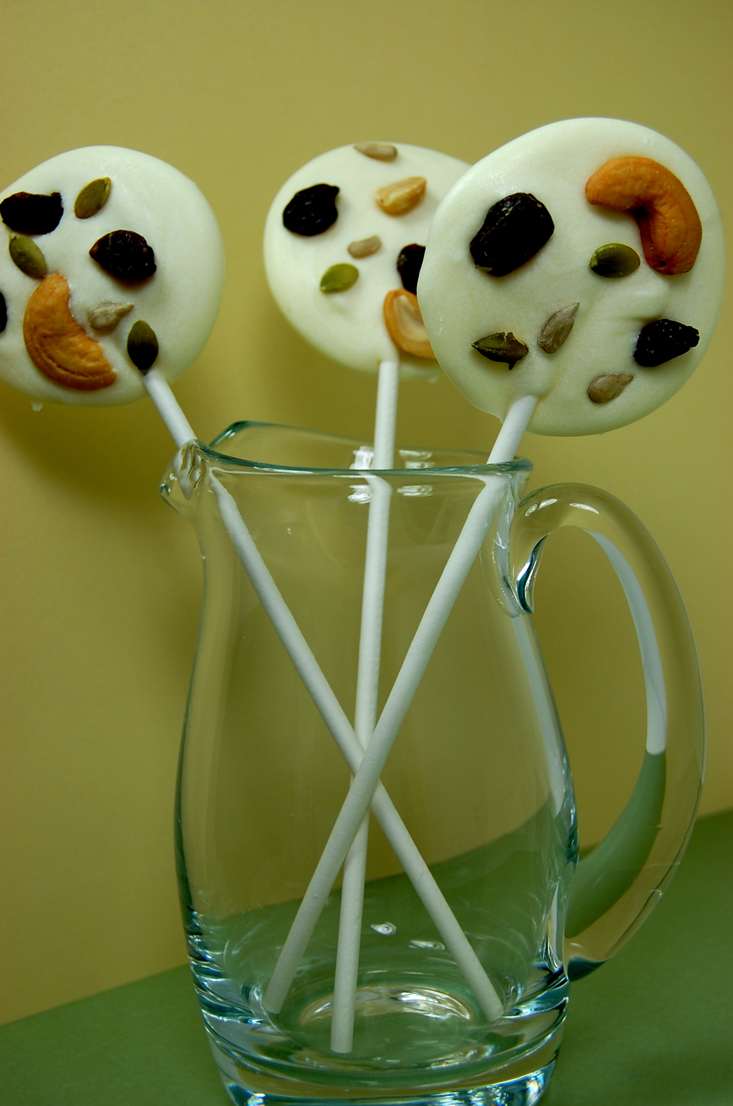 Jeweled White Chocolate Lollies Jeweled White Chocolate Lollies